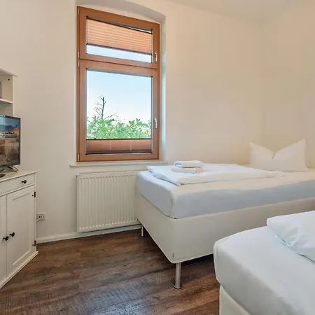 Haus Meerblick 03 *